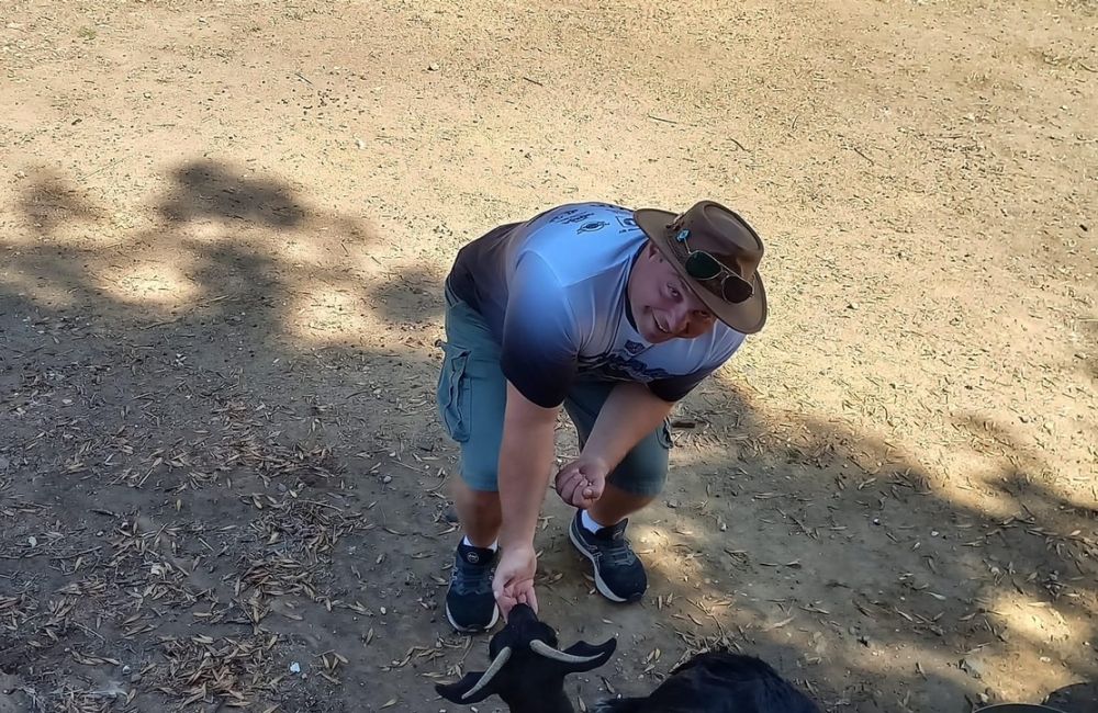 Justin seeing an old friend at Bethanga